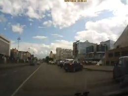 Подрезал мотоциклиста