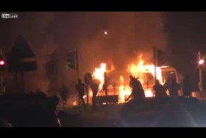 Улица против полиции