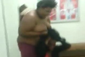 Школьницы выясняют отношения