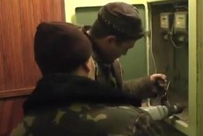 В Крыму ради котенка сломали стену в доме