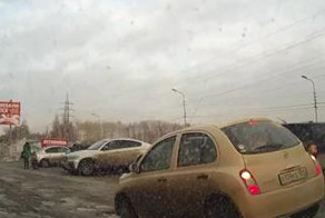 Девушка застряла