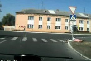 Велосипедист отвлекся