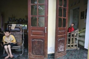 Жертвы применения химического оружия во Вьетнаме (12 фото)