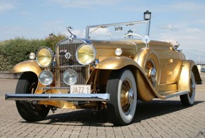 Cadillac 1931 года с позолоченным кузовом уйдет с молотка (10 фото)