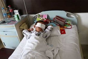 Торговцы органами украли у шестилетнего мальчика глаза (5 фото)