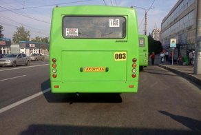 Суровые харьковские маршрутчики (4 фото)