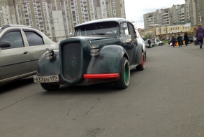 Иногда на улицах Москвы можно встретить не обычное авто.