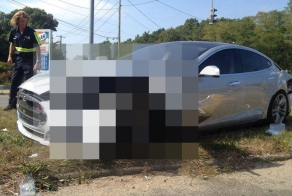 Авария с участием Tesla Model S