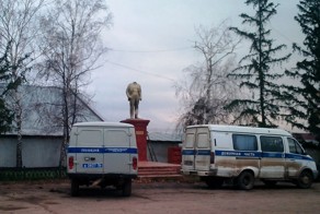 В Пономаревке Ленину отпилили голову