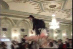 Евреи умеют развлекаться по жёсткому