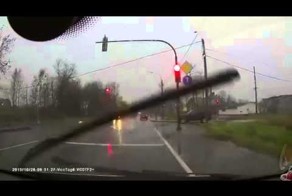 Правила дорожного движения? Нет, не слышал. 