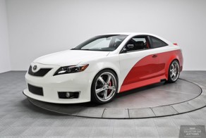 Уникальные Toyota Camry и Lexus LFA  выставят на аукцион