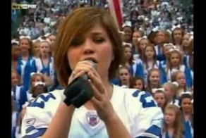 «Хас Булат удалой» vs. гимн США