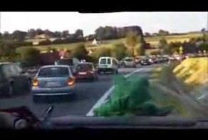 Как пропускают cкорую помощь в Польше