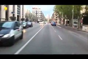 Как пропускают скорую помощь в разных странах или культура вождения.
