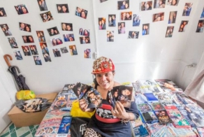 Американская фанатка с самым большим количеством совместных фотографий со звездами