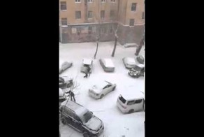 Машины как на коньках. Хабаровск. 07.11.2013