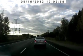 В Тюмени водители остановили пьяного водятла