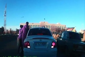 Суровая автоледи