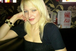 Девушке-электрику 50 раз отказали в работе из-за её красоты