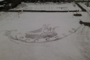 Талантливые рисунки на снегу. Часть 2