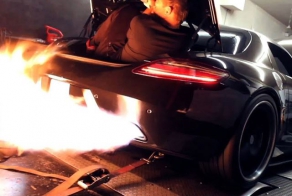 Mercedes SLS