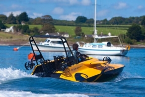 Лодка Джеймса Бонда