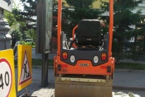 Серьезная мотивация для коммунальщиков (3 фото)