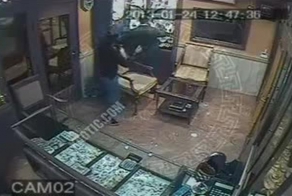 Смертельный бой в ювелирном магазине