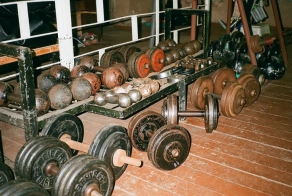 Московские подвальные "качалки"