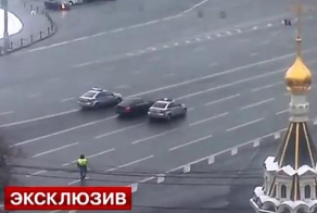 Полицейские задержали водителя у Кремля