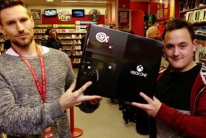 Парень, купивший фотографию Xbox One, получил консоль бесплатно