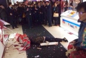 Пятичасовой поход по магазинам с девушкой убил мужчину