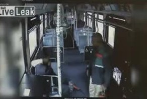 Водитель автобуса жестоко избил упрямого пассажира