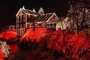 Прекрасные новогодние украшения городов