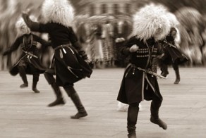 вот еще про уличных музакантов. лезгинка)