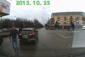 Паренек на Инфинити