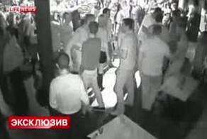 Полиция разыскивает мужчину, убившего посетителя клуба одним ударом