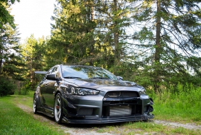 Mitsubishi Lancer Evo X из Онтарио