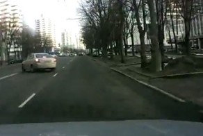 водитель Chevrolet Lacetti показал, как разворачиваться с ручником