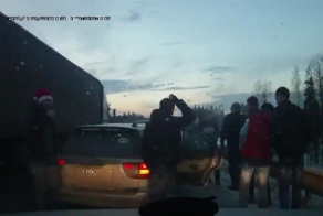 Санта с эльфами