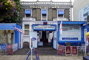 В Великобритании проданы самые ужасные в мире восковые фигуры