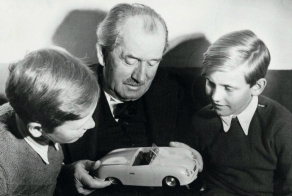 Фердинанд Порше -  гений или злодей?