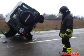 Porsche лишился своего двигателя из-за столкновения с Defender