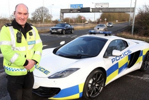 Полиция Британии получила новый McLaren