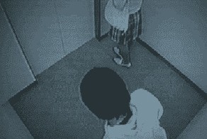 Хрупкая девушка