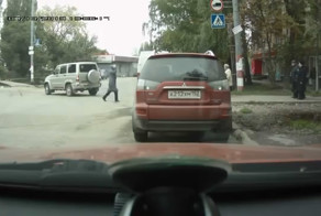 УАЗ и женщина