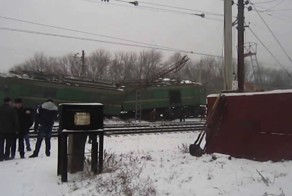 ЖД Авария на переезде Ясиноватая - Макеевка 18.01.2014
