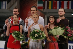 Российские фигуристы заняли весь пьедестал чемпионата Европы.