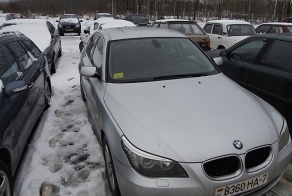 Банка пива за BMW 5 E60, как сын лишил мать авто